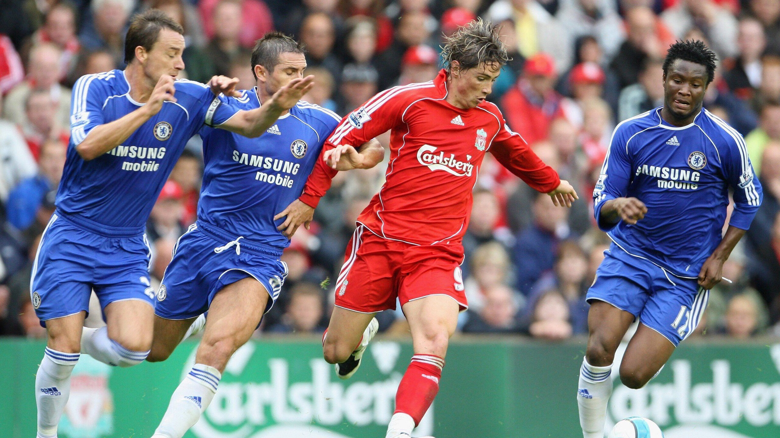 电子竞技足球联赛火爆，传统体育与虚拟竞技结合逐渐深化，电子竞技足球队